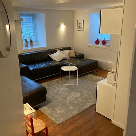 Appartement Kjellerleilighet - Naert Haukeland Sykehus. *
